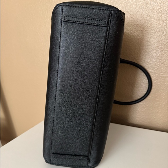 Tory Burch Large Robinson Handbag - Picture 8 of 9